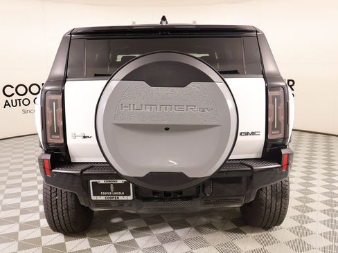 Used 2024 GMC Hummer EV 2X w/ LPO, Illumination Package image 21