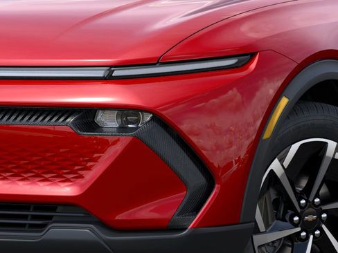 New 2026 Chevrolet Equinox EV LT image 12