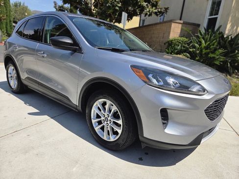 Used 2022 Ford Escape SE w/ Convenience Package FWD image 5