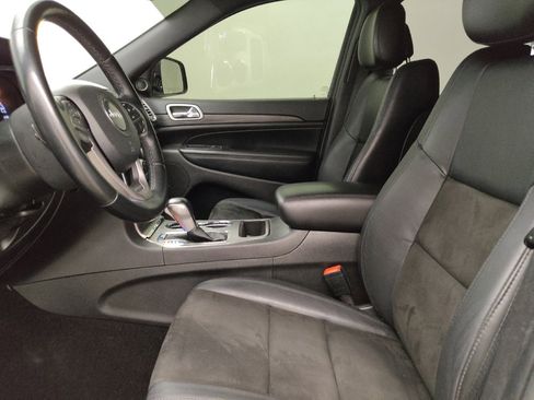 Used 2021 Jeep Grand Cherokee Laredo X AWD/4WD image 17