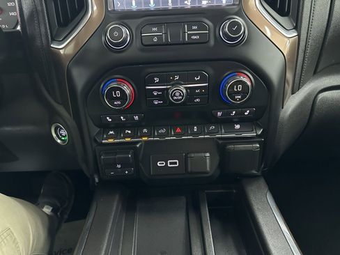 Used 2019 Chevrolet Silverado 1500 High Country w/ Trailer Camera Package image 44