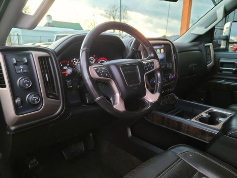 Used 2015 GMC Sierra 2500 Denali w/ Duramax Plus Package image 9