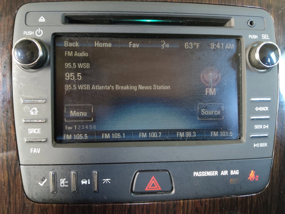 Used 2017 Chevrolet Traverse LT w/ Style and Technology Package FWD image 25