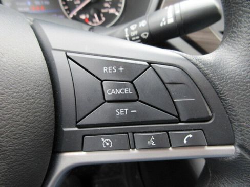 Used 2024 Nissan Altima 2.5 SV image 17