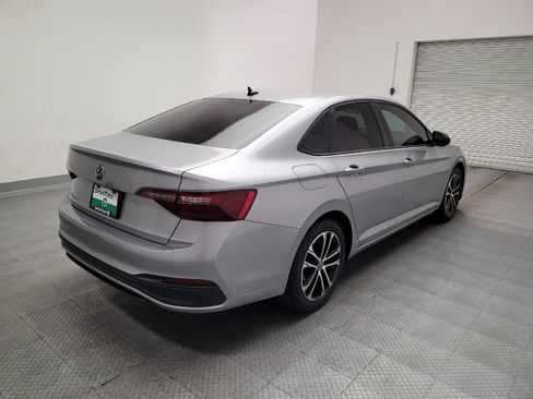 Used 2022 Volkswagen Jetta Sport FWD image 9