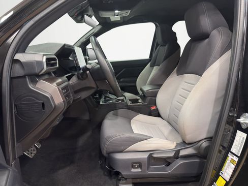 Used 2024 Toyota Tacoma TRD Sport image 13