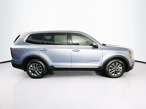 Used 2025 Kia Telluride LX FWD image 10