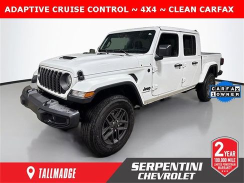 Used 2025 Jeep Gladiator Sport image 1