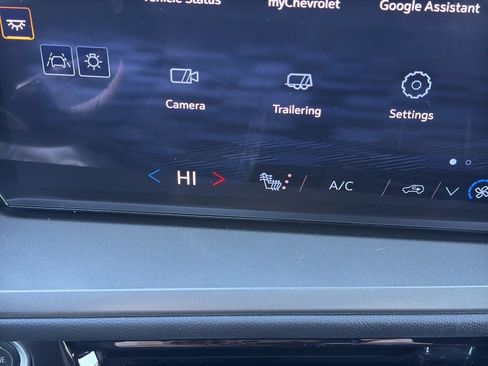 New 2026 Chevrolet Traverse LT image 16