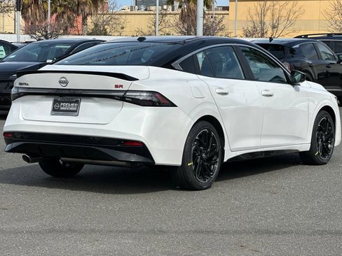 New 2026 Nissan Sentra SR w/ Floor Mat Package image 4