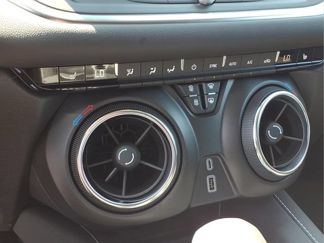 New 2026 Chevrolet Blazer LT w/ Convenience Package FWD image 6