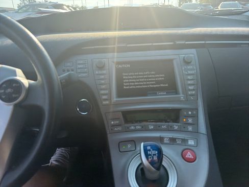 Used 2015 Toyota Prius Four w/ Deluxe Solar Roof Package FWD image 5