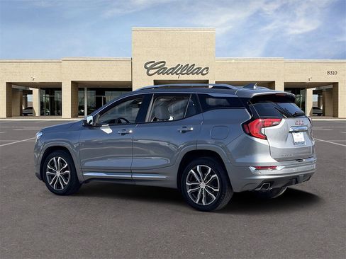 Used 2020 GMC Terrain Denali w/ Denali Premium Package image 7