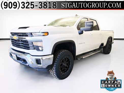 Used 2024 Chevrolet Silverado 2500 LT image 1
