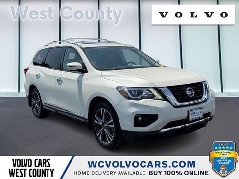 Used 2018 Nissan Pathfinder Platinum FWD image 1
