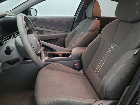 Used 2023 Hyundai Elantra SEL w/ Convenience Package image 17