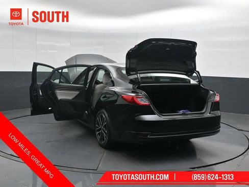 Used 2025 Toyota Camry XLE image 56