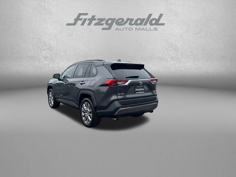 Used 2019 Toyota RAV4 Limited w/ Advanced Technology Package AWD/4WD image 5