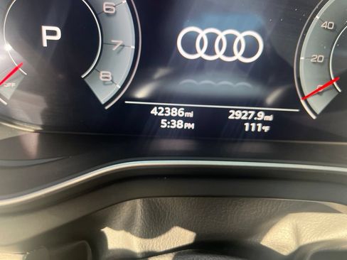 Used 2022 Audi A4 2.0T Premium Plus w/ Premium Plus Package AWD/4WD image 10