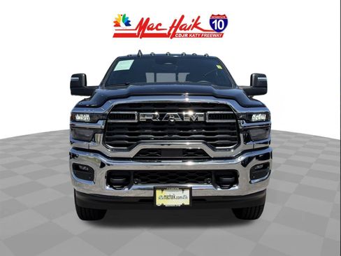 Used 2025 RAM 2500 Tradesman AWD/4WD image 3