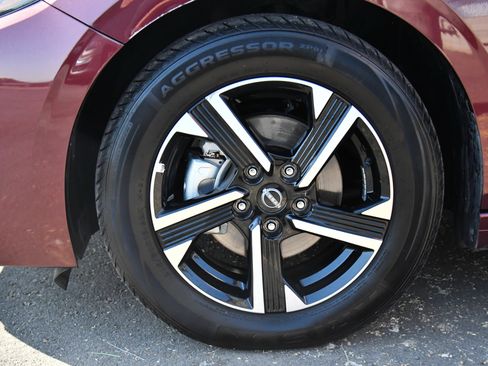 Used 2025 Nissan Sentra SV FWD image 12