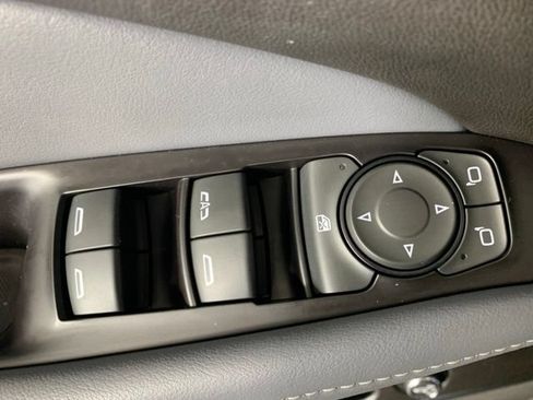 Used 2020 Buick Enclave Essence AWD/4WD image 33