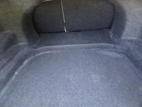 Used 2018 Ford Taurus Limited image 9