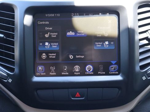 Used 2014 Jeep Cherokee Limited w/ Luxury Group AWD/4WD image 20