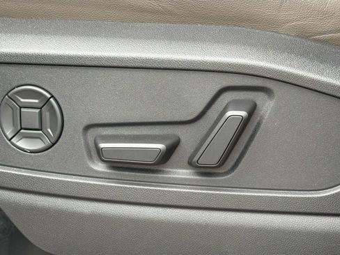 New 2025 Audi Q5 Premium Plus image 24