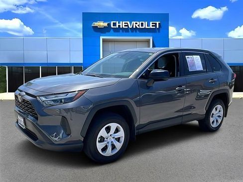 Used 2025 Toyota RAV4 LE AWD/4WD image 7
