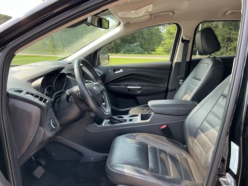 Used 2017 Ford Escape Titanium AWD/4WD image 18