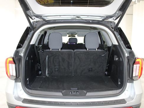 Used 2025 Ford Explorer Active image 28