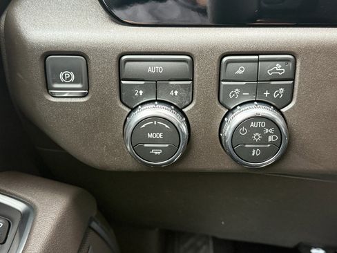 New 2026 GMC Sierra 1500 SLT w/ SLT Premium Package image 31