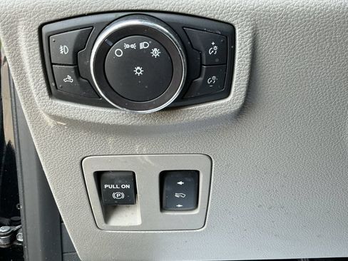 Used 2018 Ford F150 XLT w/ Equipment Group 302A Luxury AWD/4WD image 25