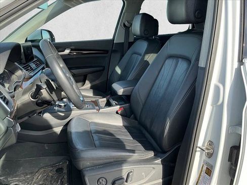 Used 2019 Audi Q5 2.0T Premium image 12
