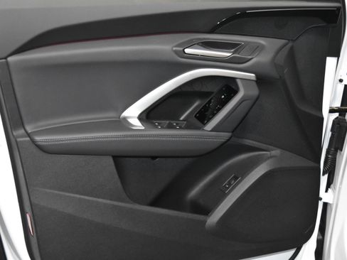 New 2025 Audi Q5 Premium image 3