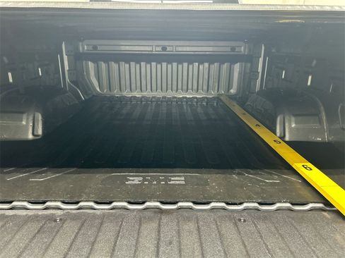 Used 2020 Chevrolet Silverado 1500 LT w/ Convenience Package image 21