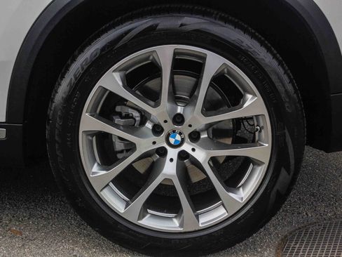 Used 2023 BMW X5 xDrive40i w/ Premium Package image 11