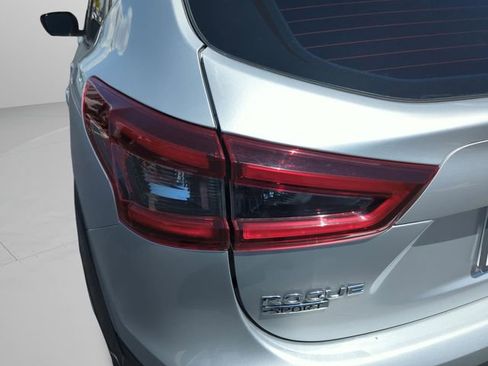 Certified 2021 Nissan Rogue Sport SL w/ Premium Package FWD image 47