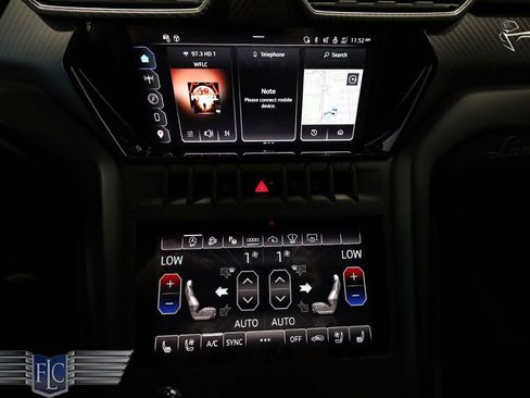 Used 2023 Lamborghini Urus Performante image 31