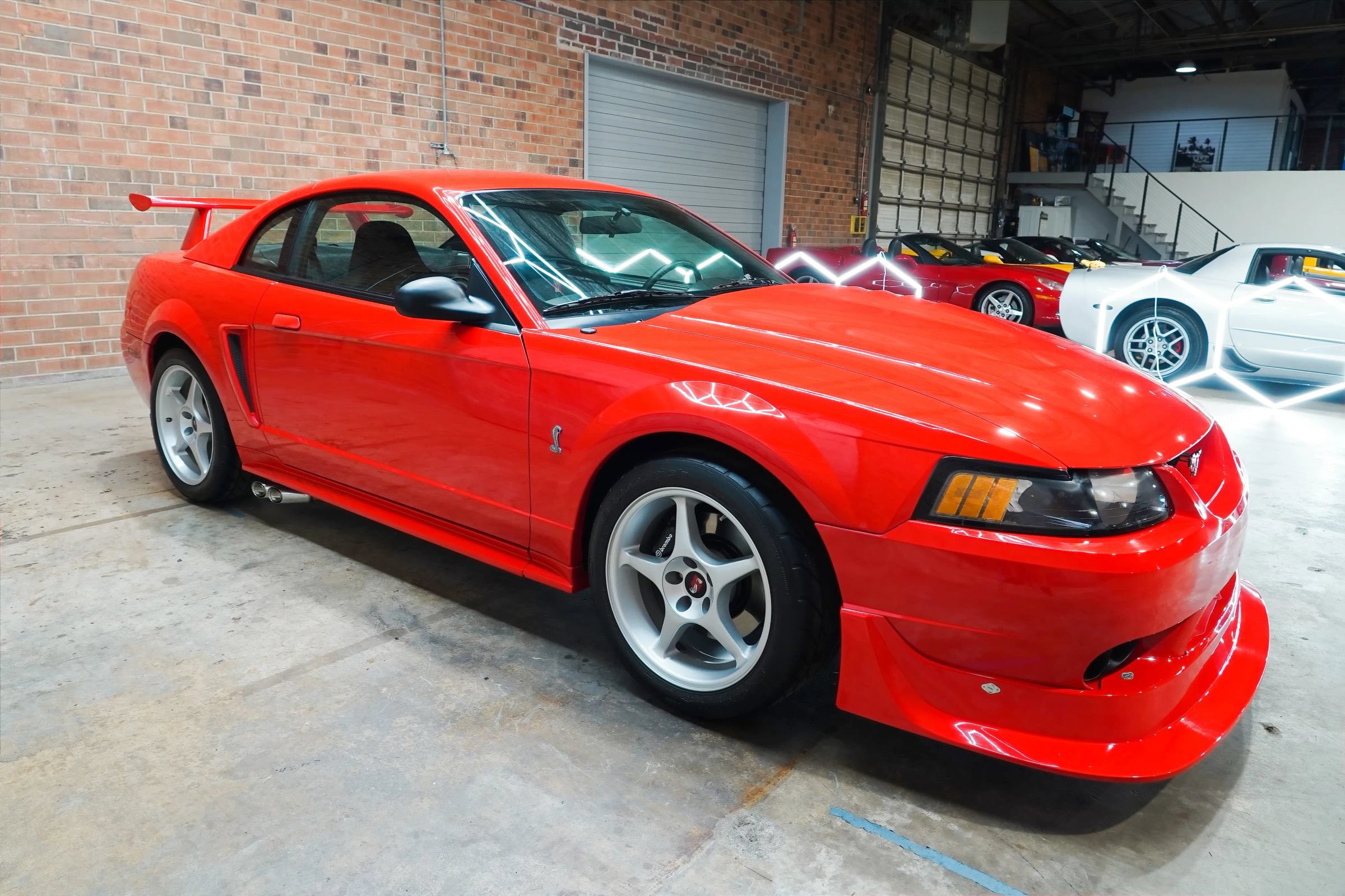 Used 2000 Ford Mustang Cobra RWD image 2