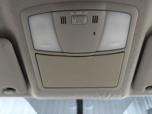 Used 2011 Nissan Rogue S AWD/4WD image 17