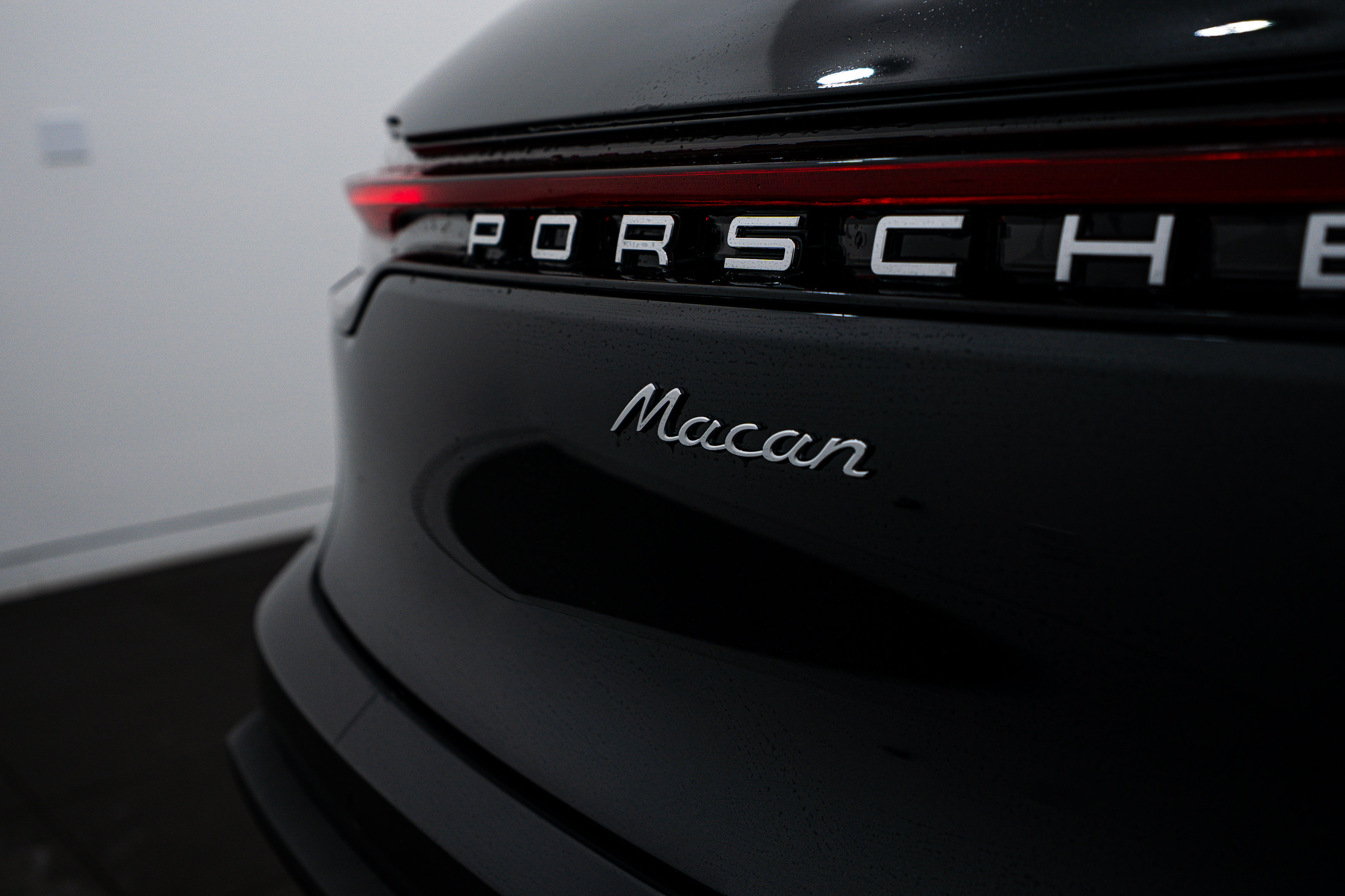 Certified 2026 Porsche Macan AWD/4WD image 26