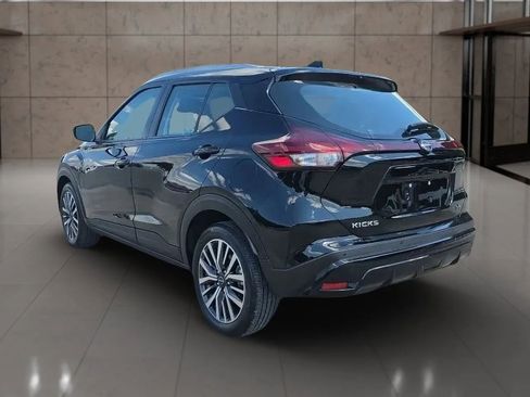 Used 2024 Nissan Kicks SV image 5
