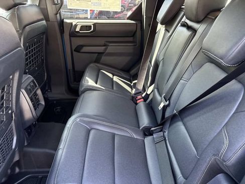 New 2026 Ford Bronco Badlands w/ Sasquatch Package AWD/4WD image 18