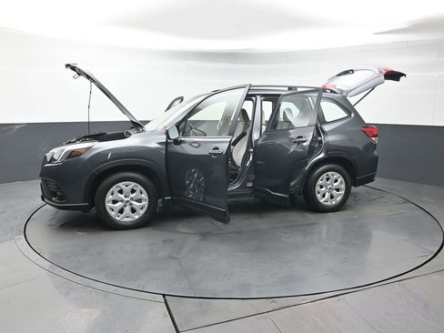 Used 2023 Subaru Forester AWD/4WD image 39