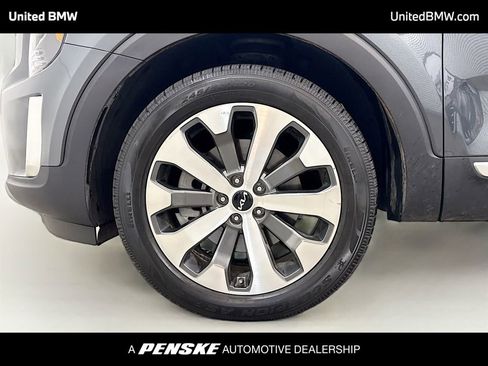 Used 2022 Kia Telluride S image 2