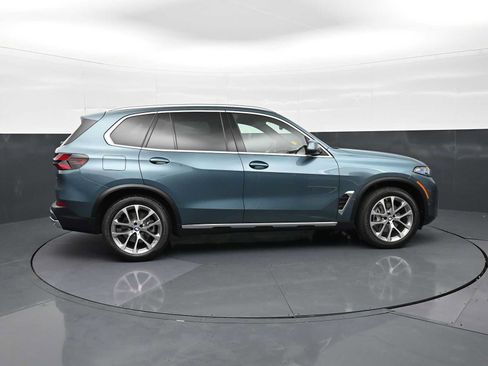 Used 2025 BMW X5 xDrive40i w/ Climate Comfort Package AWD/4WD image 4