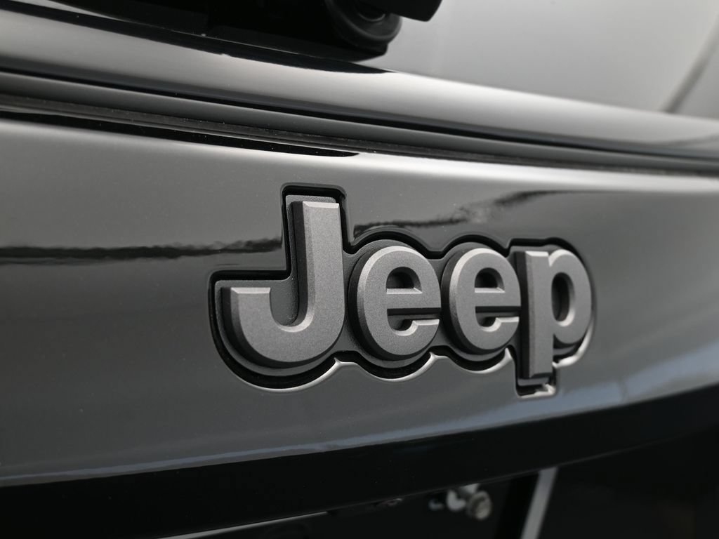 New 2026 Jeep Compass Latitude AWD/4WD image 35