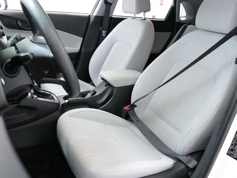 Used 2023 Hyundai Kona SEL image 23